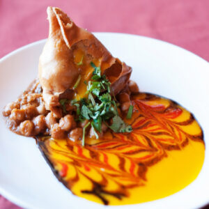 Samosa with Chole (2 pcs)